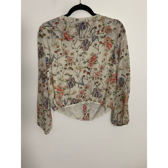 Cupcakes and Cashmere blouse size xs - Picture 3 of 5